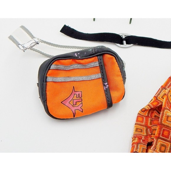 Bratz Boyz Dylan The Fox 2002 MGA Entertain Lot Clothing Accessories Replacement - Picture 7 of 8